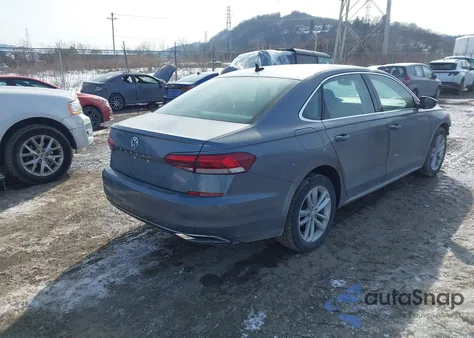 2020 Volkswagen Passat 2.0T Se z USA, uszkodzony, nr VIN 1VWSA7A36LC014136